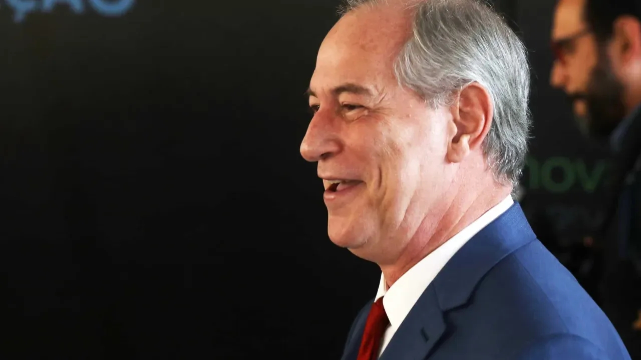 PL suspende apoio a Ciro Gomes após críticas de Michelle