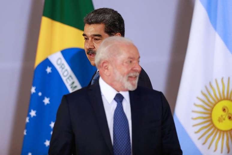 Lula pede a Maduro que evite 'medidas unilaterais' em disputa com a Guiana por Essequibo