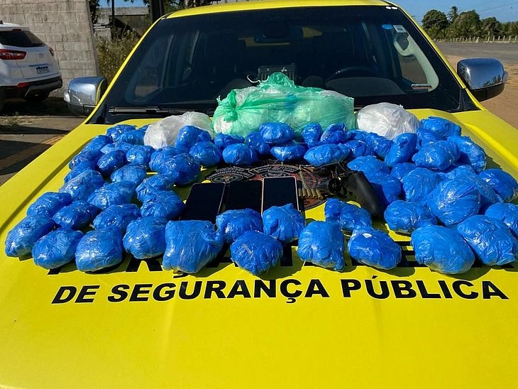 Polícia Militar apreende quase 7kg de cocaína no Agreste do estado