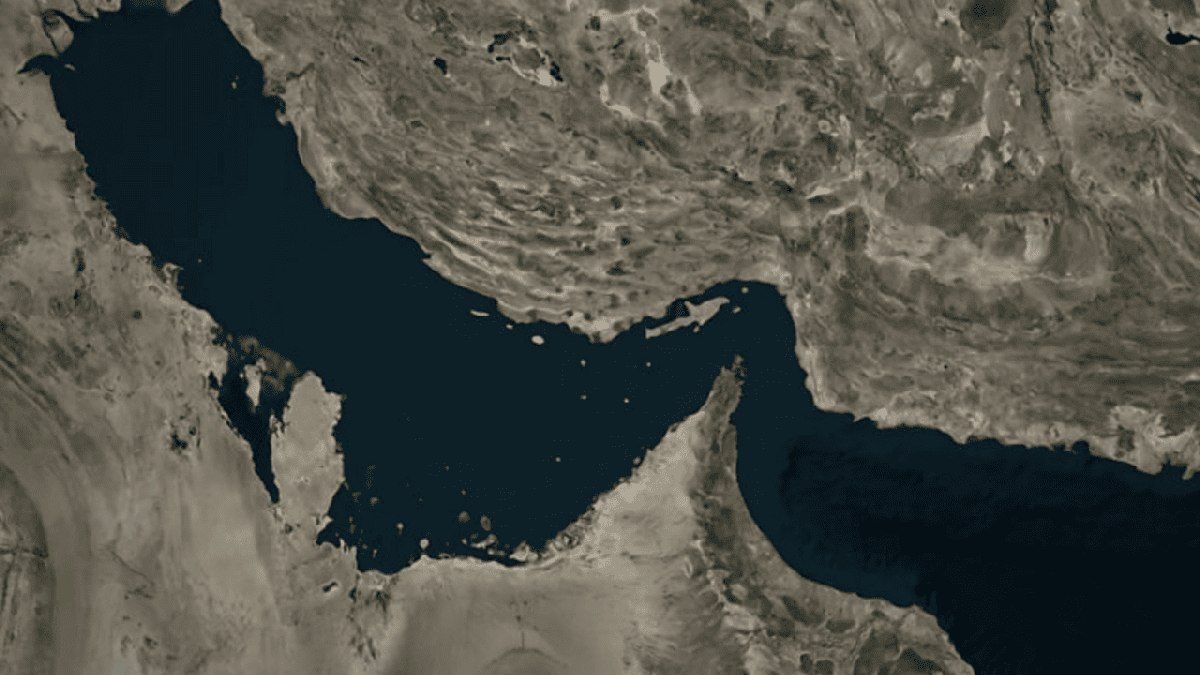 Irã decide pelo fechamento do Estreito de Ormuz