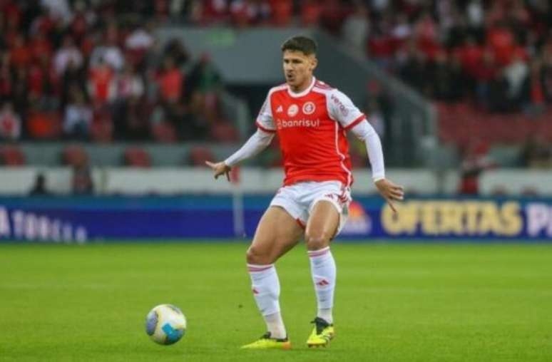 Internacional recebe consulta de Tigres, do México, pelo volante Rômulo