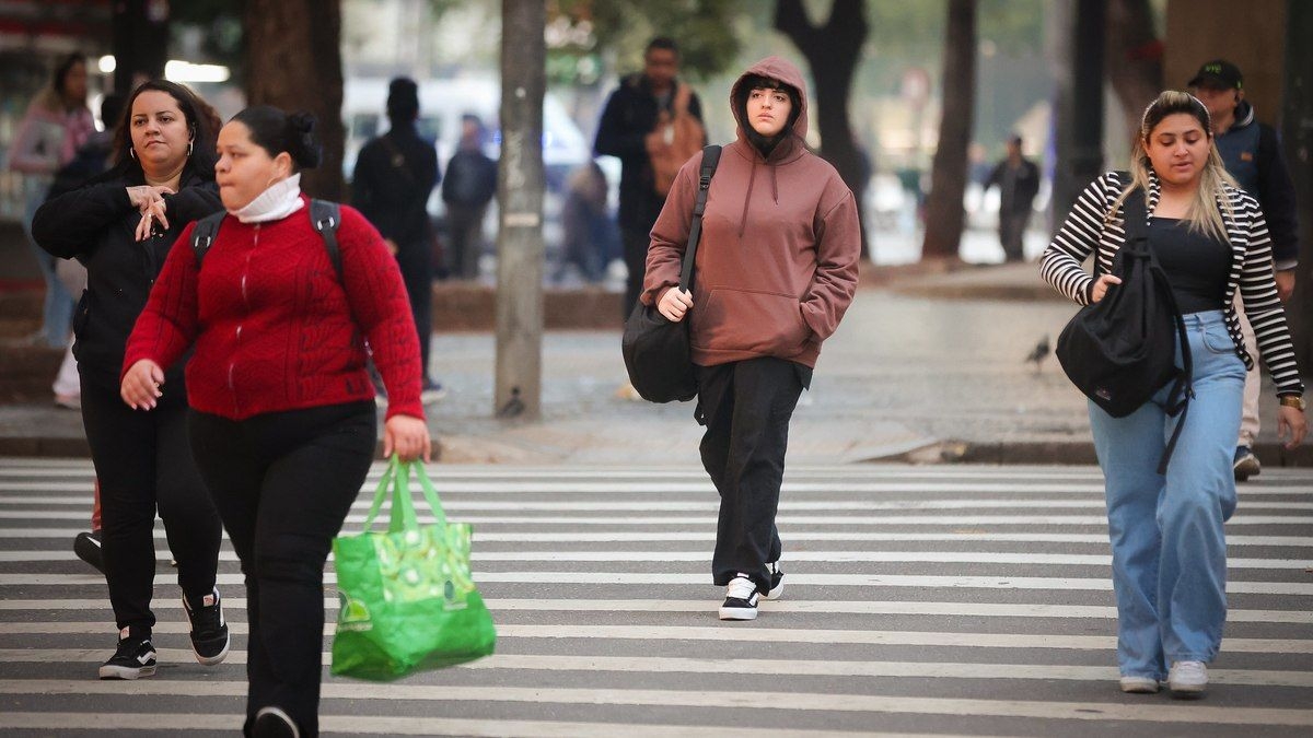 Queda de temperaturas e chuvas no Sudeste
