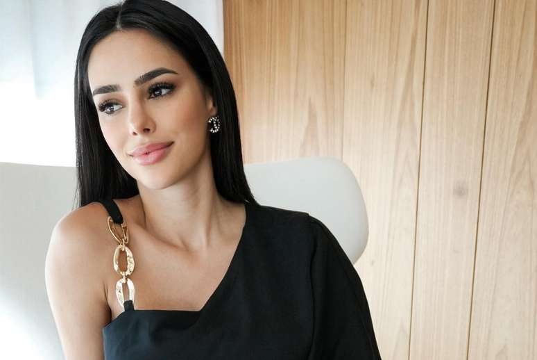 Bruna Biancardi nega usar aliança que ganhou de Neymar: 'Foi roubada no assalto'