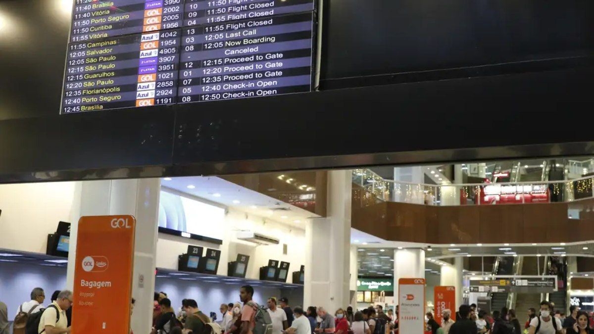 Suspensão de voos no Santos Dumont afeta 162 operações
