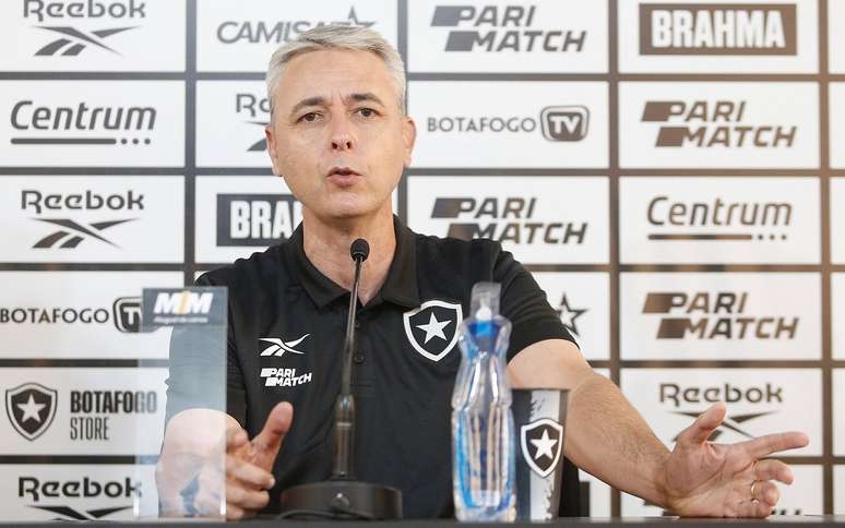 Tiago Nunes relaciona empate do Botafogo com inexperiência do elenco: 'Muitos disputam título pela primeira vez'