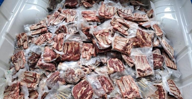 Vigilância Sanitária de Maceió apreende 120 kg de carnes em supermercado