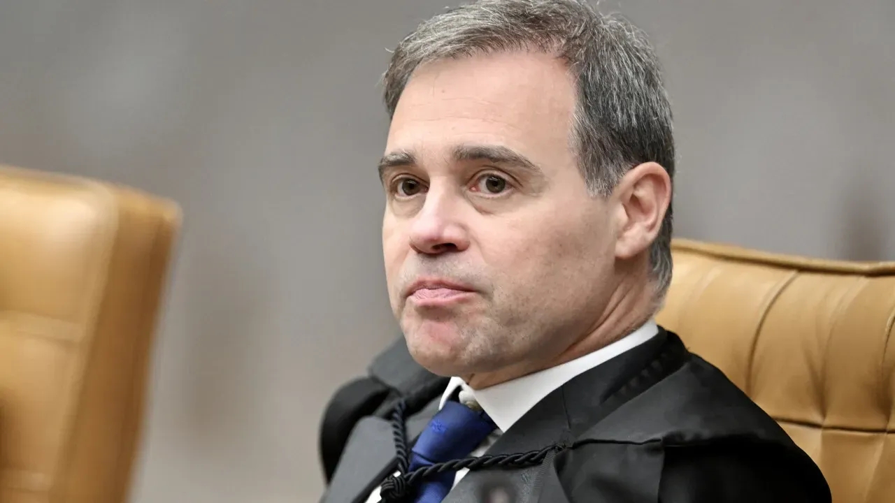 CPI do INSS cancela sessão após habeas corpus concedido