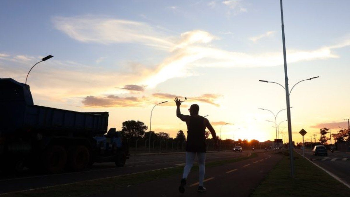Sol no Sul e chuva no Norte marcam esta terça