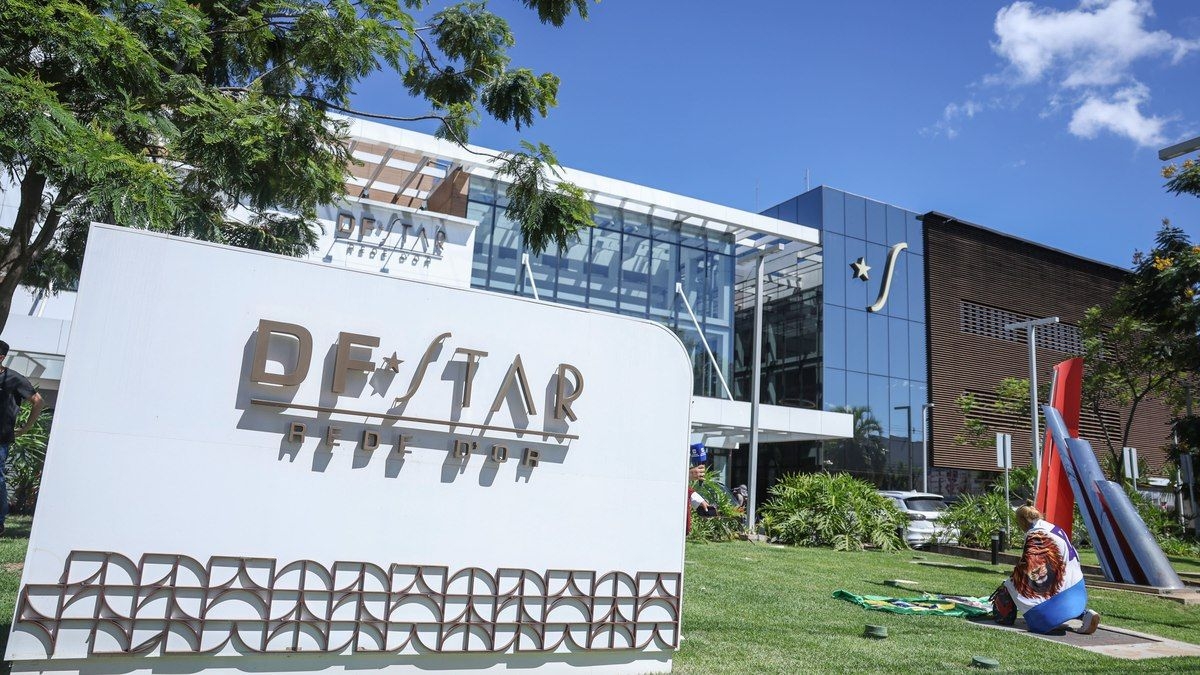 Visitas dos filhos de Jair Bolsonaro são autorizadas no hospital