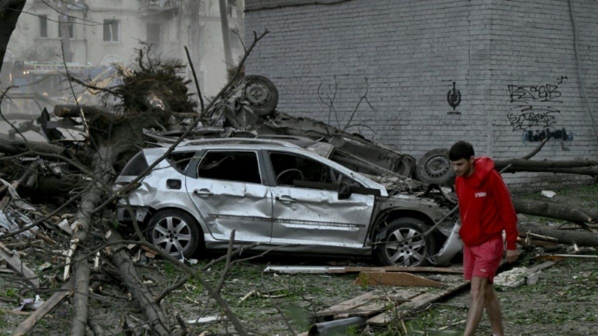 Zelensky encurta viagem à África do Sul após ataque russo