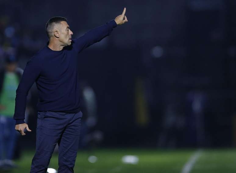 Caixinha mantém discurso no Bragantino: 'Nosso título é o próximo jogo'