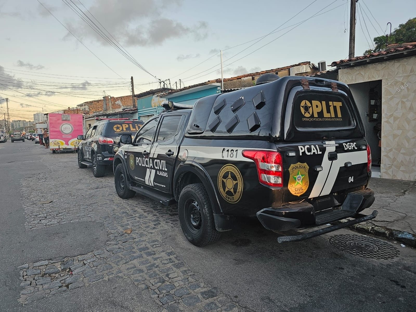 Motorista de aplicativo tem carro roubado em Jacarecica