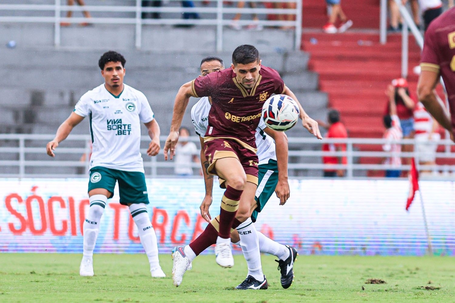 CRB se destaca e garante G-4 após derrota do Cuiabá