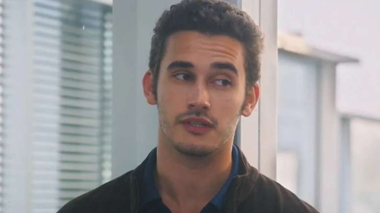 Saiba qual será a reação de Giovani ao descobrir que não é filho de Helena e Jonas em 'Elas por Elas'