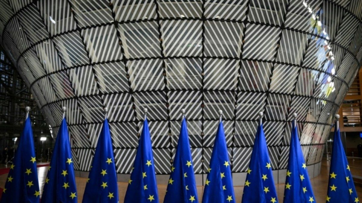 UE identifica sete países seguros e limita asilo