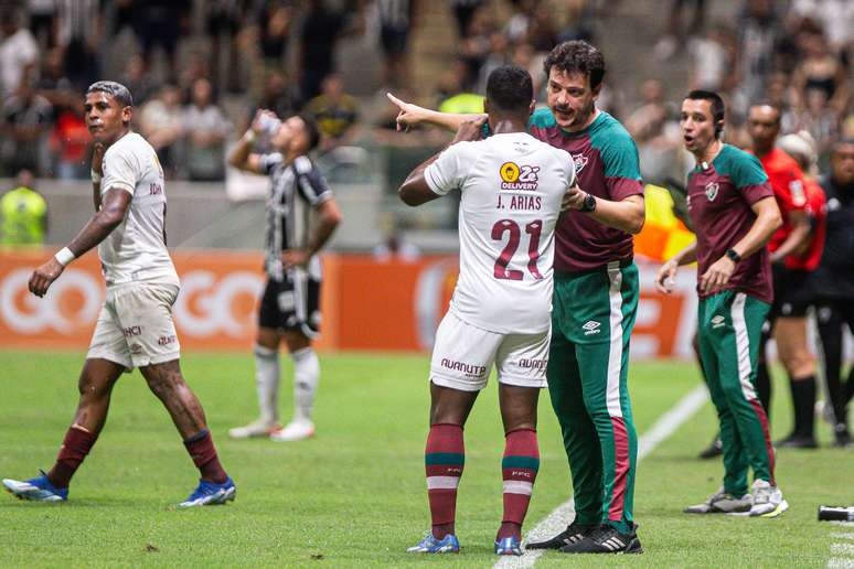Diniz lamenta mais uma derrota do Fluminense: "A gente tem se esforçado muito para entregar o melhor no Brasileiro"