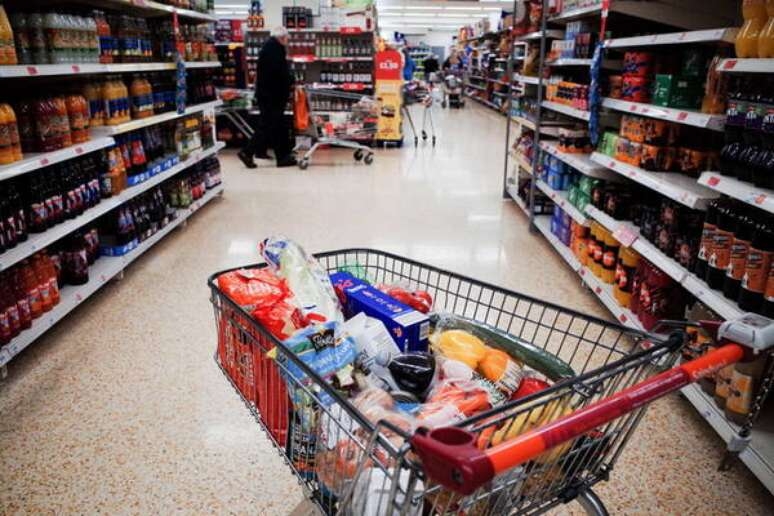 Após eleições, argentinos veem alta em preços de produtos