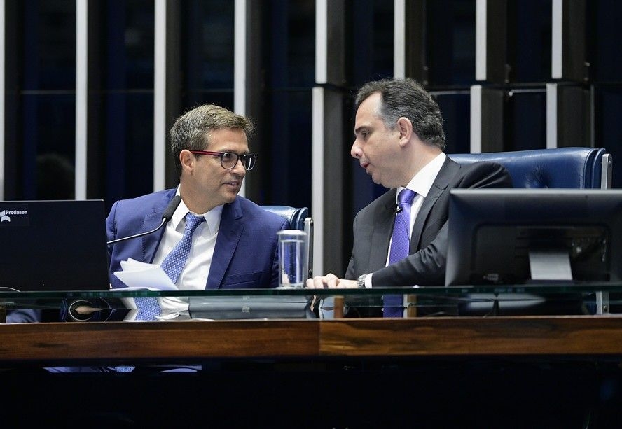 Campos Neto vai se colocar como canal entre governo Lula e Congresso