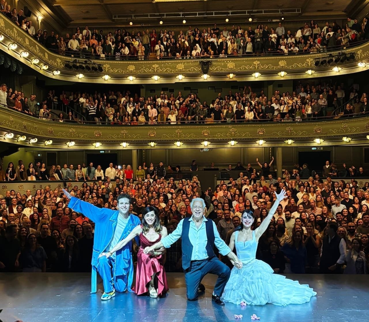 Antonio Fagundes Celebra Sucesso de Peça e Reprise na TV