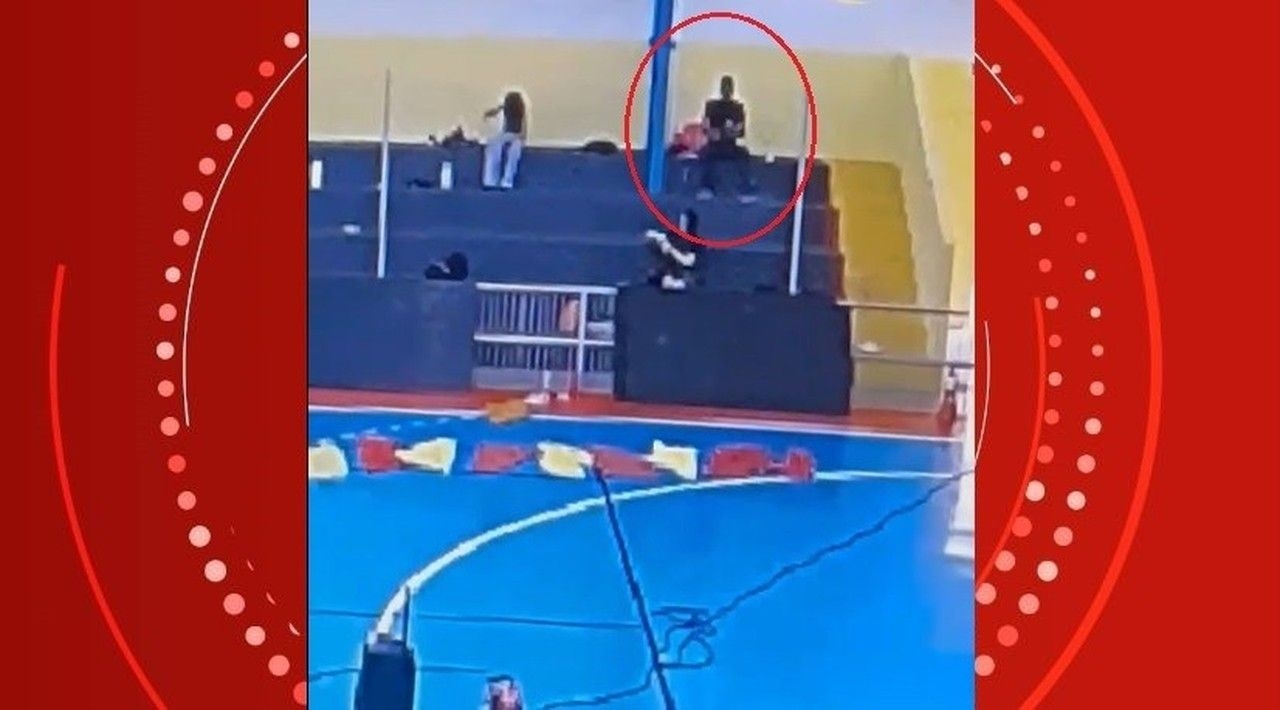 Homem flagrado furtando celulares em escola de Maceió