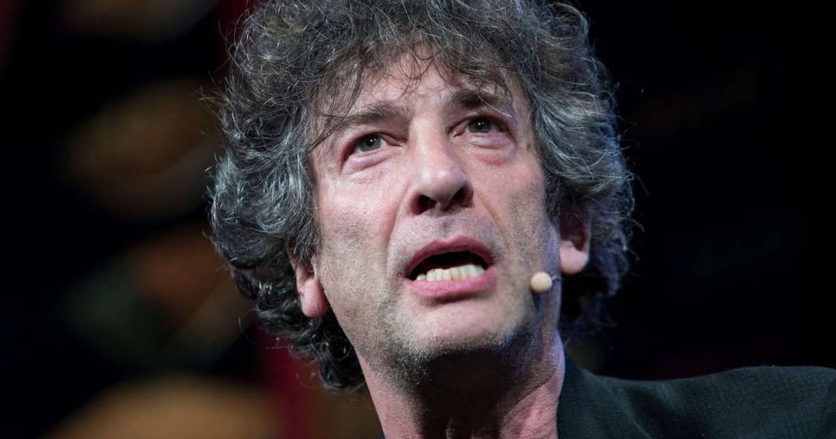 Neil Gaiman enfrenta acusações e tem fortuna de R$ 100 milhões