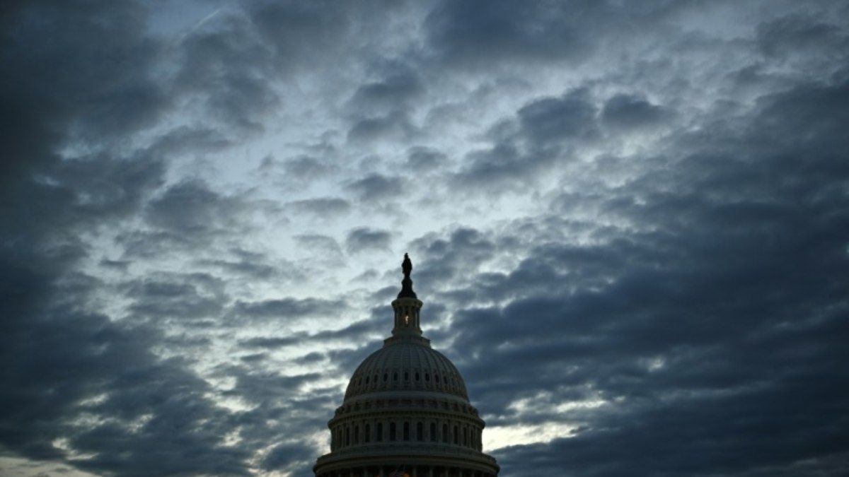 Congresso dos EUA aprova resolução para cortes fiscais de Trump