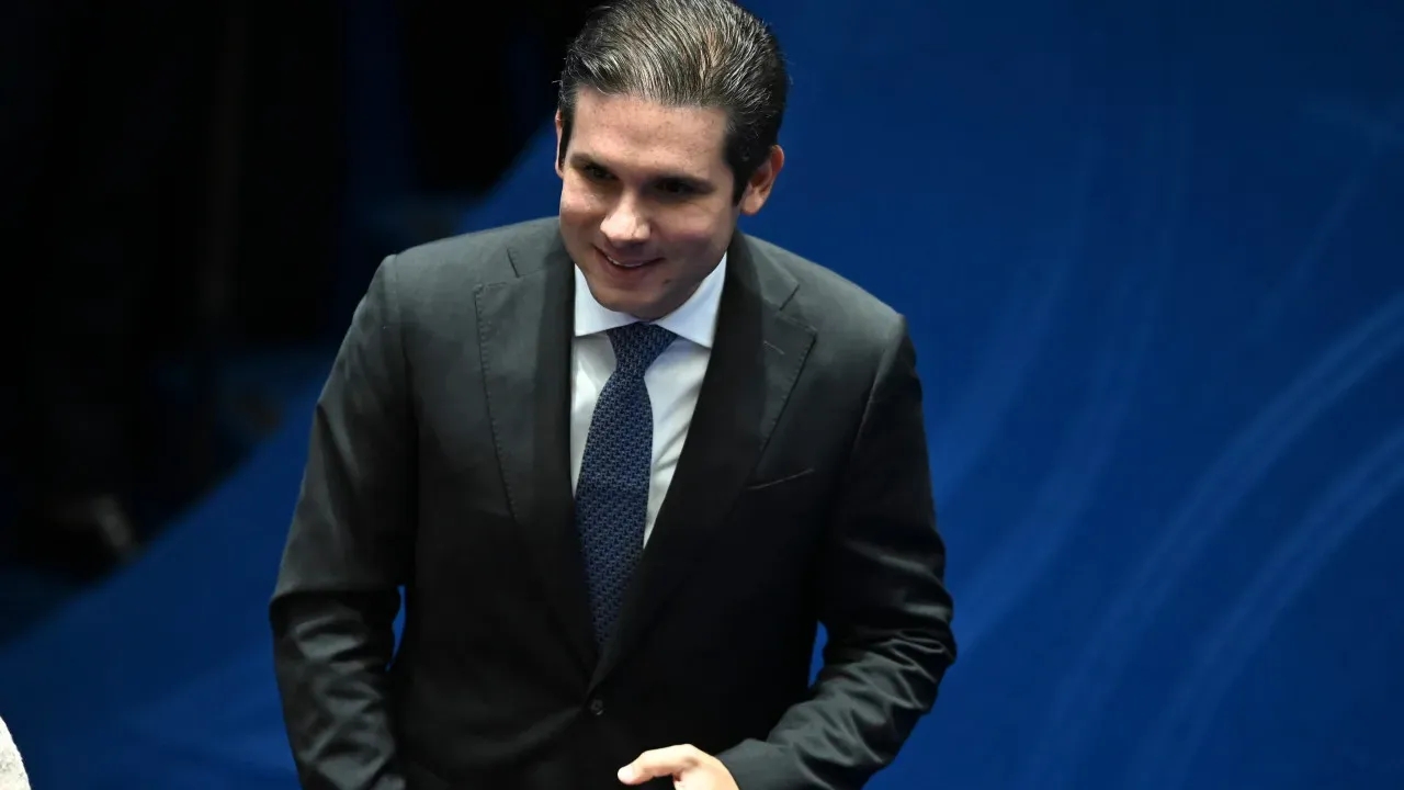 Motta busca discutir anistia para presos do 8/1 com líderes