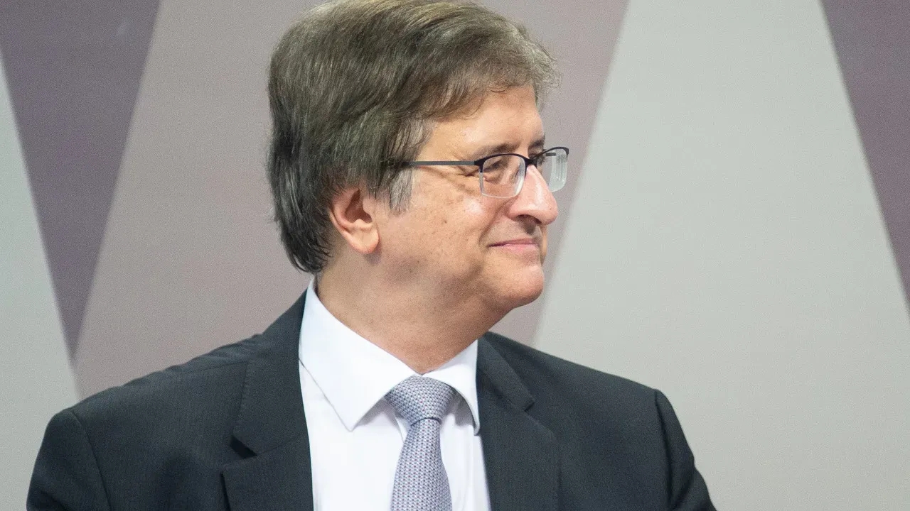 Gonet busca reeleição com nova estratégia na PGR