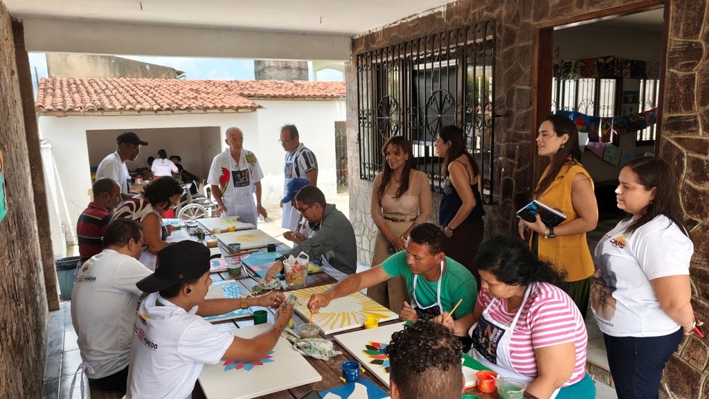 Visita ao CAPS de Penedo destaca projeto Nise em Cores e Formas