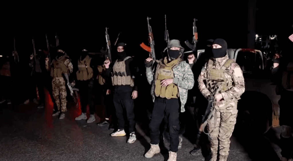 Síria mobiliza tropas para combater militantes em Latakia