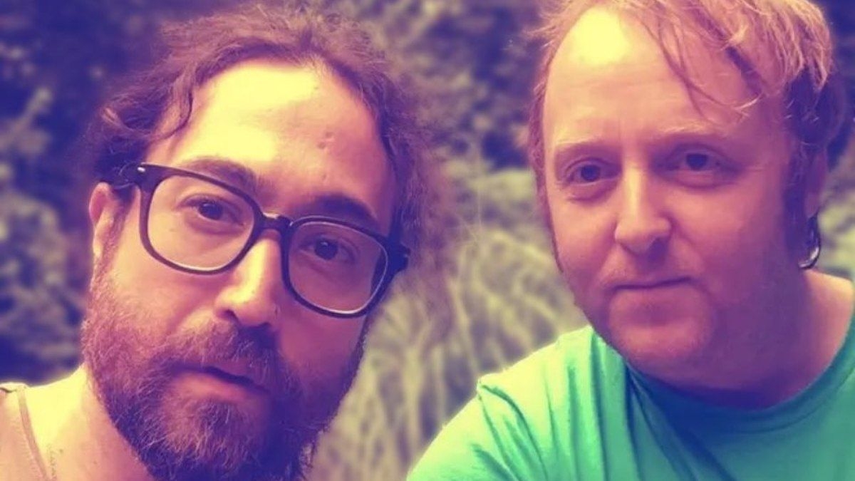 Herdeiros de Beatles se juntam em nova canção