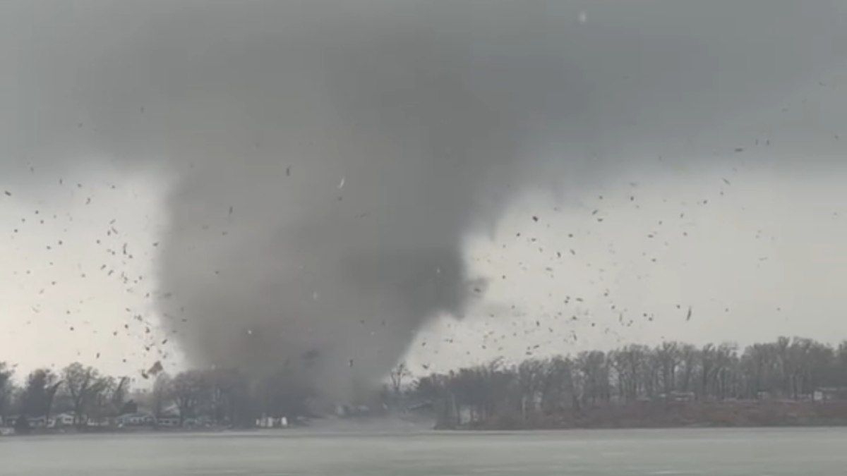 Tornados causam mortes e destruição nos EUA