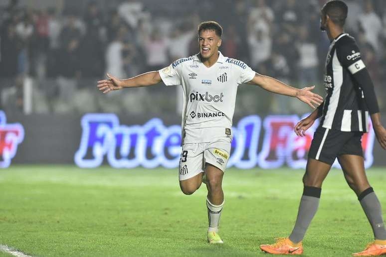 No sacrifício, Marcos Leonardo pode ser reserva em jogo decisivo do Santos
