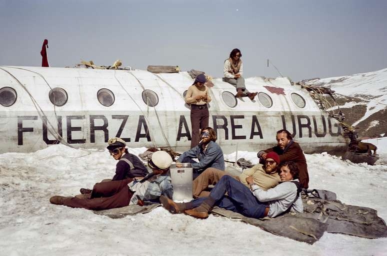 Canibalismo, frio e superação: a incrível história real de "A Sociedade da Neve", novo filme da Netflix