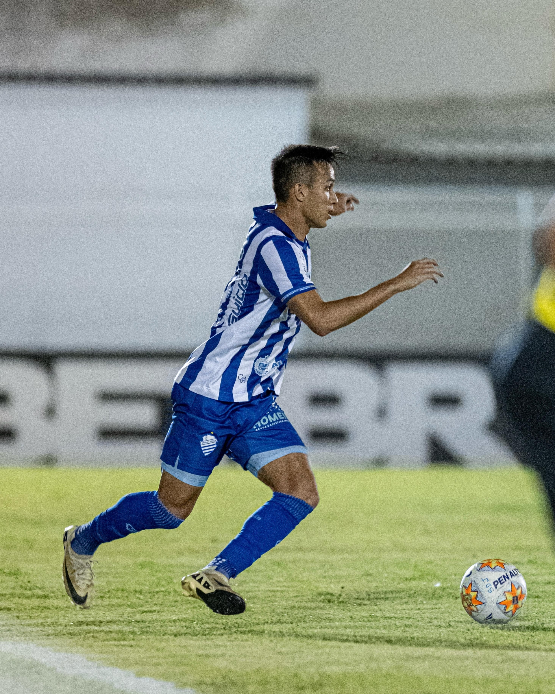 CSA atualiza lesão do meia Brayann e perspectiva de retorno