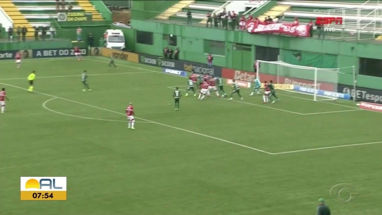 Breno Herculano destaca-se e busca titularidade no CRB