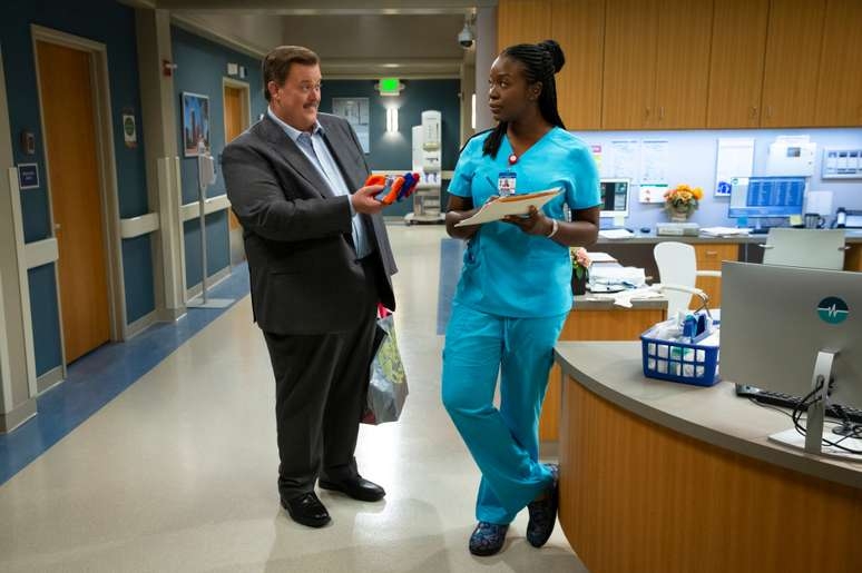 "Bob Hearts Abishola" é cancelada na 5ª temporada