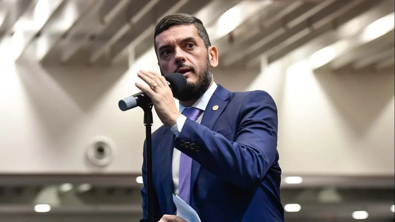 Moraes concede liberdade a Bacellar com tornozeleira