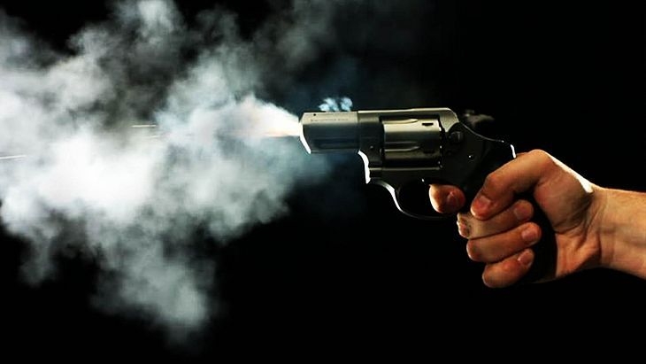 Homem encapuzado é suspeito de invadir casa e matar jovem a tiros, em Arapiraca