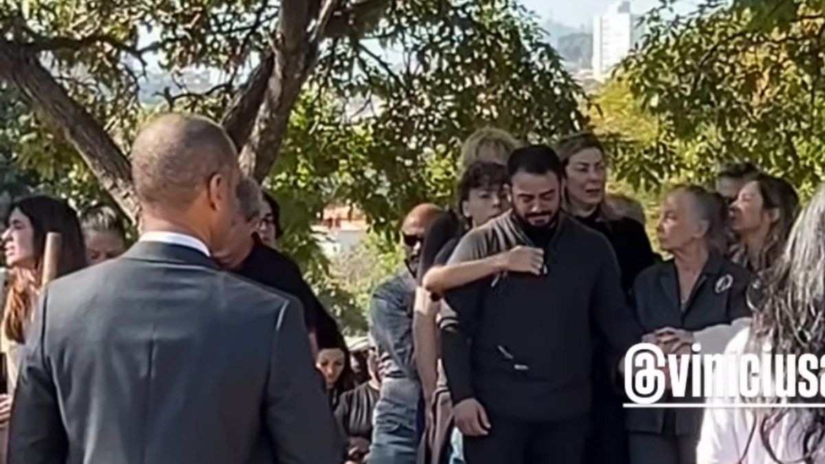 Matteos comparece ao velório da mãe após crime confesso