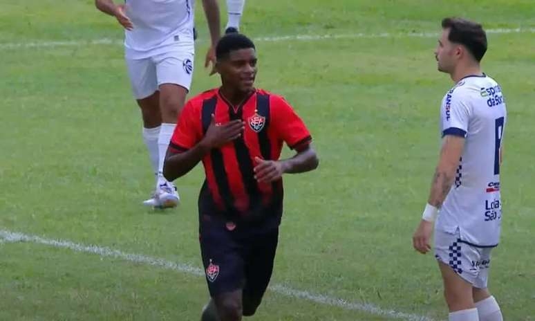 VISANDO FIRMAR LIDERANÇA NO GRUPO 8, VITÓRIA ENFRENTA O RETRÔ APÓS VENCER O SÃO JOSÉ