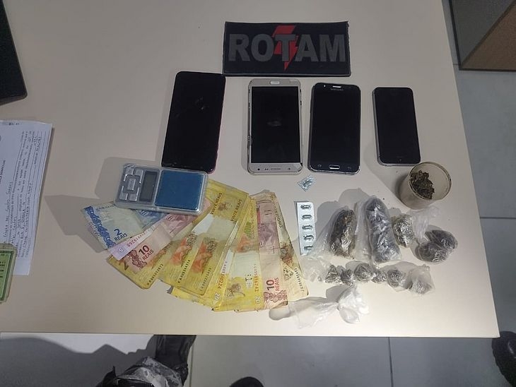 Polícia encontra drogas em residência e resgata bebê e criança de 11 anos no Cidade Universitária