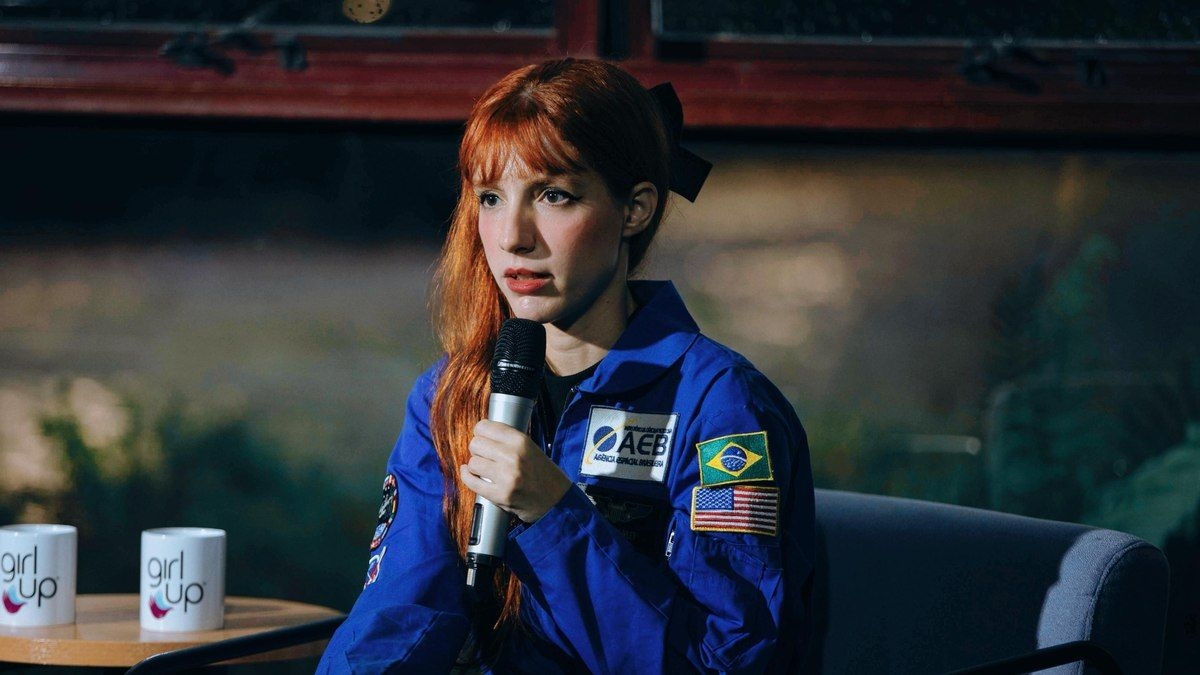 Lorrane Olivlet: Ciência e Inspiração na Antártica