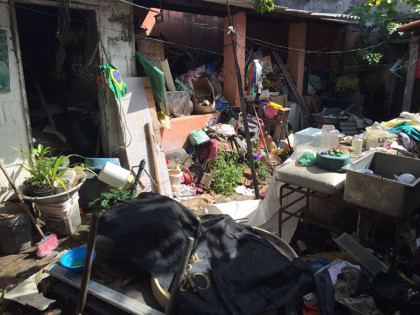 Psiquiatra alerta sobre transtorno de acumulação e isolamento