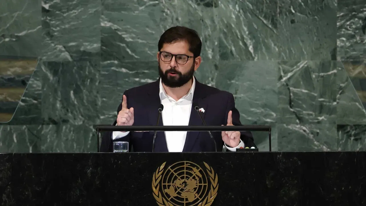 Boric elogia postura do STF sobre big techs no Brasil