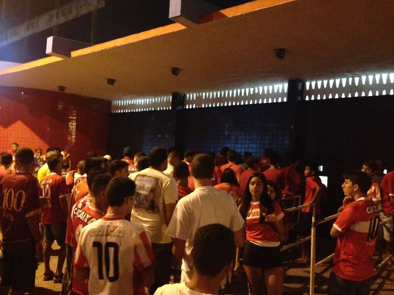 CRB anuncia primeira parcial de ingressos para jogo