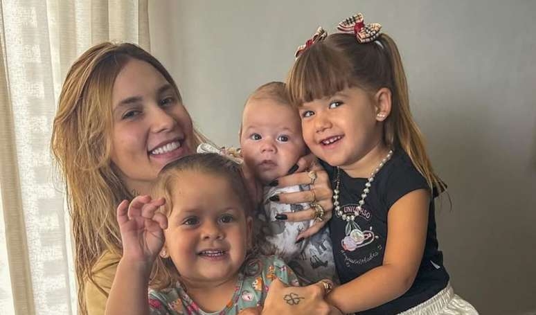 Após cirurgias, Virgínia Fonseca comemora 4 meses de José Leonardo com festão e filha rouba a cena em fotos: 'Para calar a boca...'