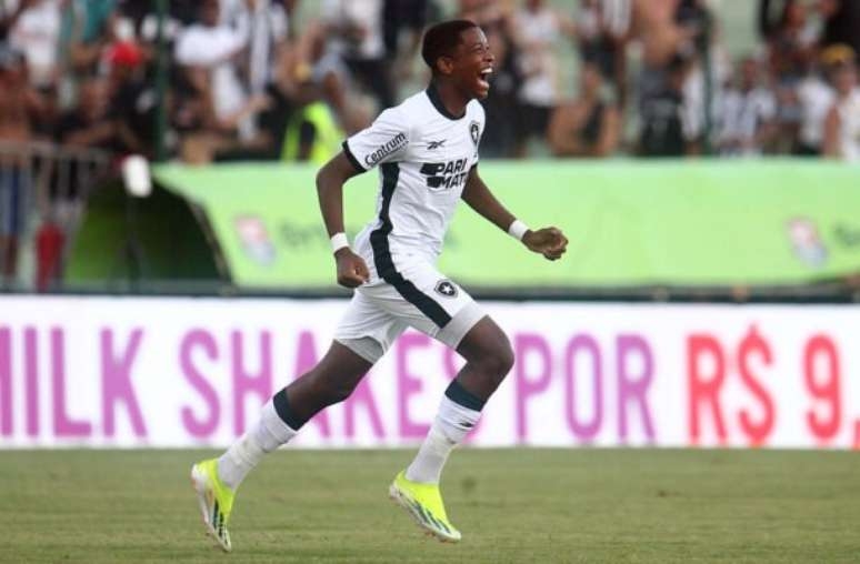 Botafogo vence o Sampaio Corrêa com reservas na semifinal da Taça Rio