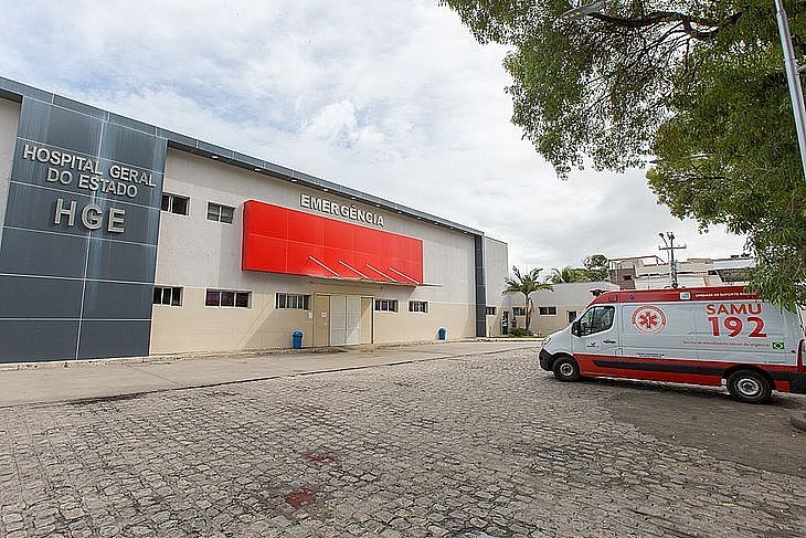 Homem é baleado e tem bicicleta e celular roubados por assaltantes no Tabuleiro do Martins