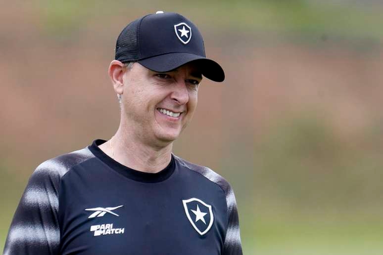 Botafogo busca um novo começo em estreia na temporada diante do Madureira